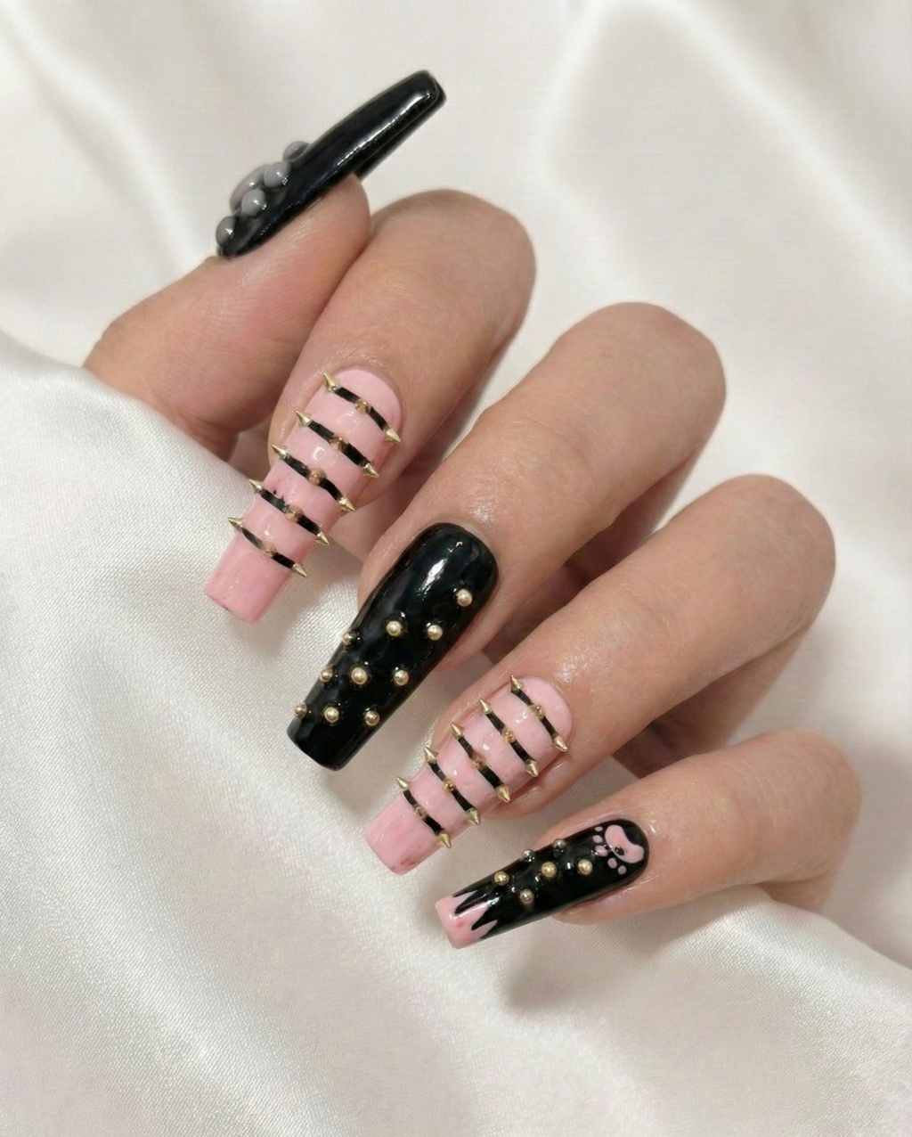 🩷🖤 Bubblegum Punk Spikes