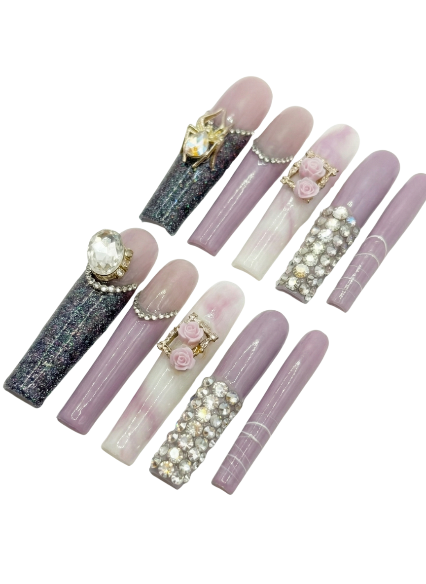 💜🕷️ Lavender Gothic Royalty